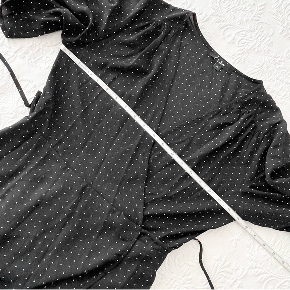 NWOT Lulus Farah Black Print Midi Wrap Dress Medium - Picture 4 of 5